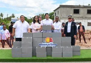 turismo-inicia-construccion-de-parador-fotografico-en-azua