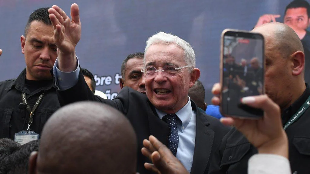 alvaro-uribe-enfrenta-la-amenaza-del-posuribismo