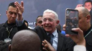 alvaro-uribe-enfrenta-la-amenaza-del-posuribismo