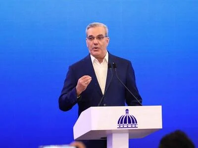 abinader:-pobreza-monetaria-bajo-a-15.3-%-en-primer-trimestre-2026
