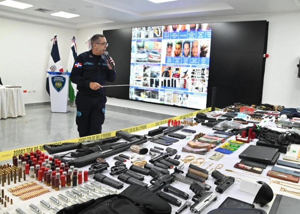 desmantelan-red-internacional-dedicada-al-trafico-ilegal-de-armas-en-operacion-«clave»