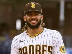 fernando-tatis-jr.-tras-su-1er-jonron-de-la-campana-“ya-era-hora”
