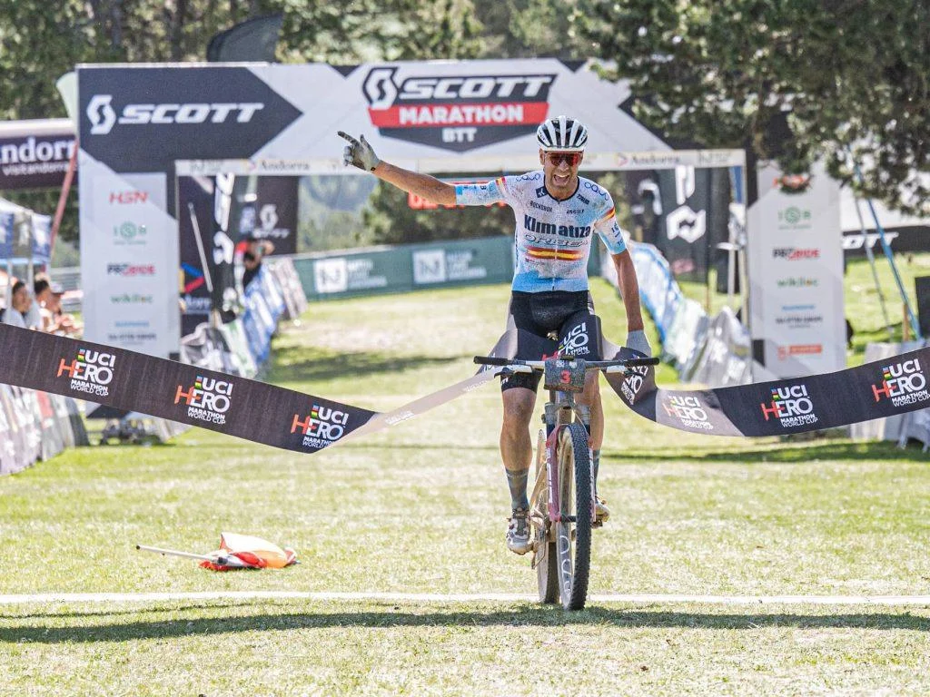 victoria-historica-de-david-valero-en-la-copa-del-mundo-de-xcm,-la-maraton-de-la-bici-de-montana