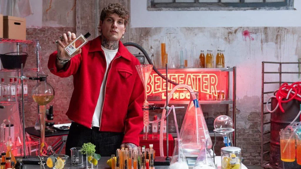 la-ginebra-sabe-a-colonia-(literalmente):-beefeater-presenta-su-perfume-exclusivo-ldn-red
