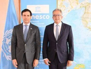 roberto-angel-salcedo-sostiene-encuentro-con-el-director-de-la-unesco