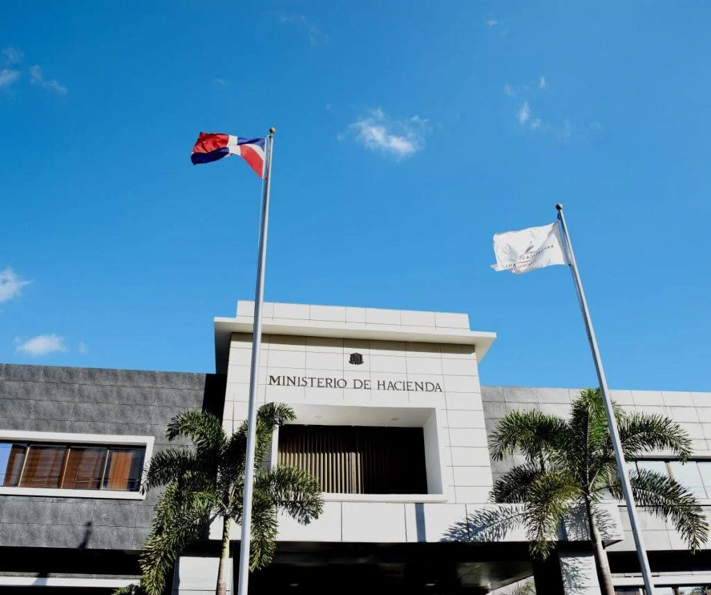plan-“anti-crisis”-del-gobierno-incluye-amnistia-fiscal,-eliminacion-del-anticipo-y-eleva-deducciones-educativas