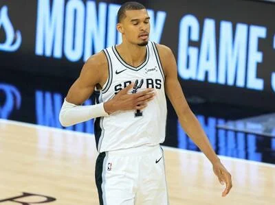 nba:-entre-records-y-tropiezos:-los-primeros-playoffs-de-wemby