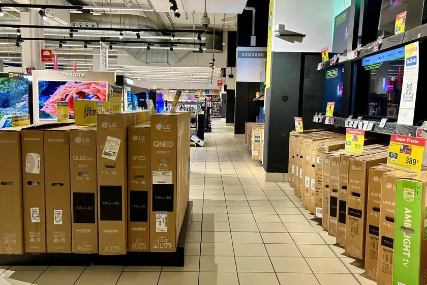 carrefour-esta-liquidando-esta-tele-qled-de-50-pulgadas-ideal-para-salones-pequenos-por-menos-de-300-euros