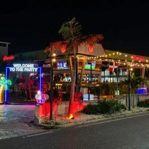 Imagen relacionada con Dotol Nastra encenderá esta noche la diversión en Coconut Bar de Punta Cana